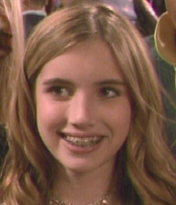 Addie Singer (Emma Roberts) in 'The Bar Mitzvah' episode of Unfabulous